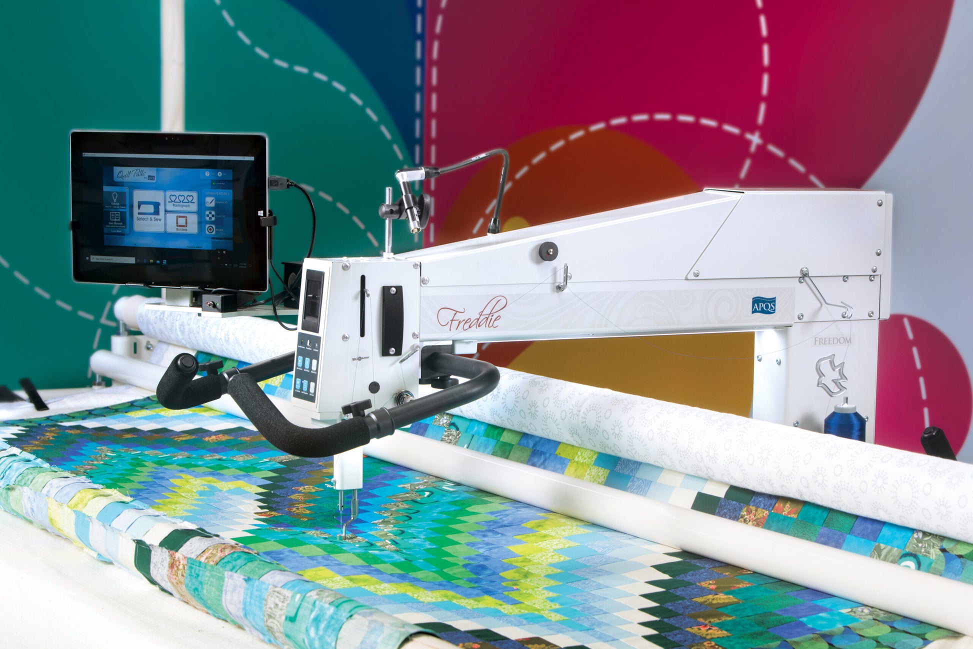 FREDDIE Longarm Quilting Machine