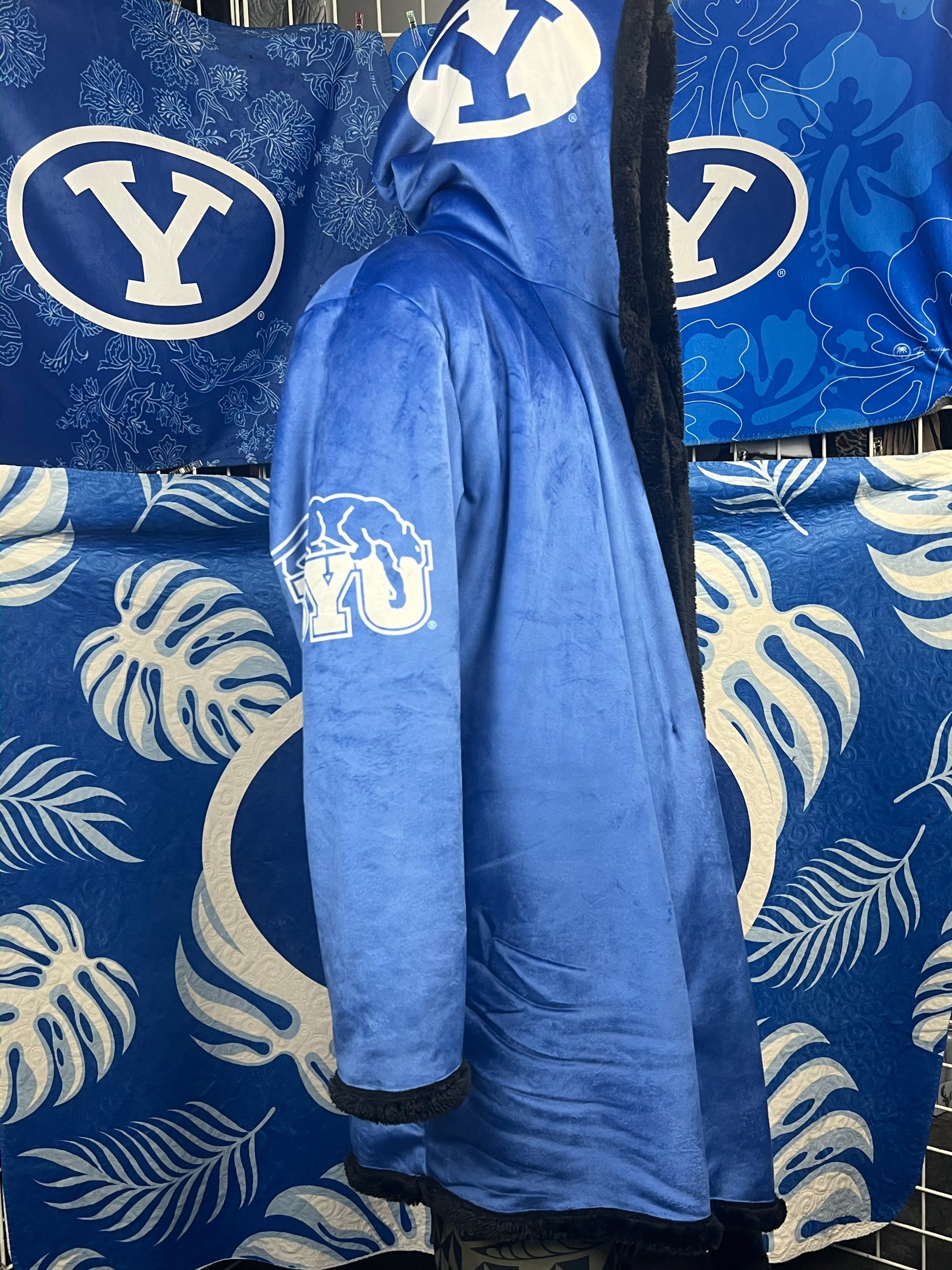 Royal Blue Cougar BYU Premium Sherpa Saketi