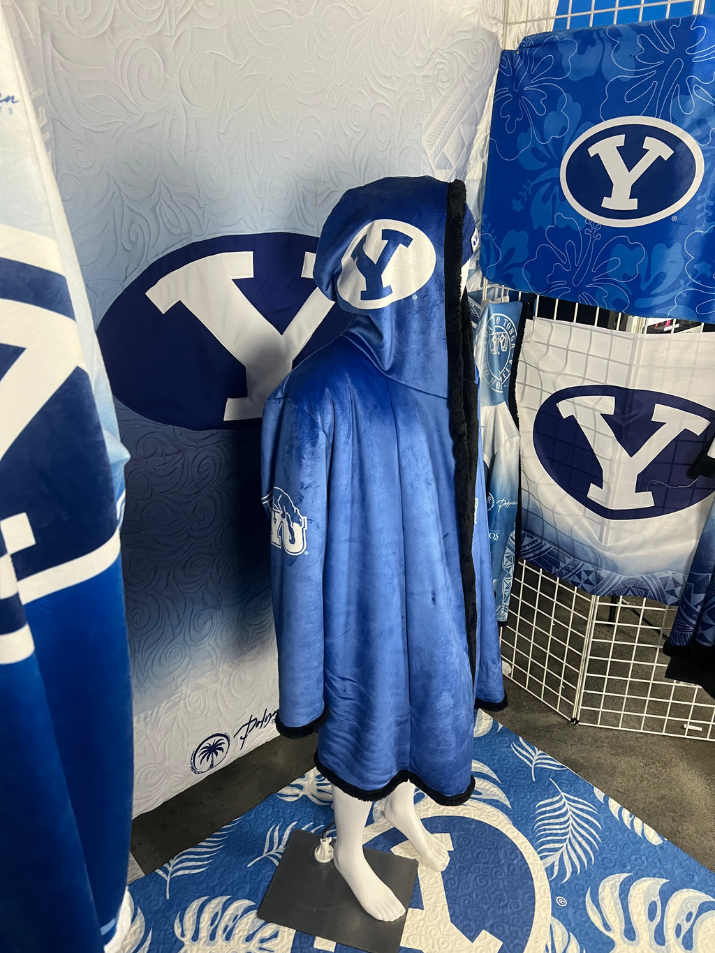 Royal Blue Cougar BYU Premium Sherpa Saketi